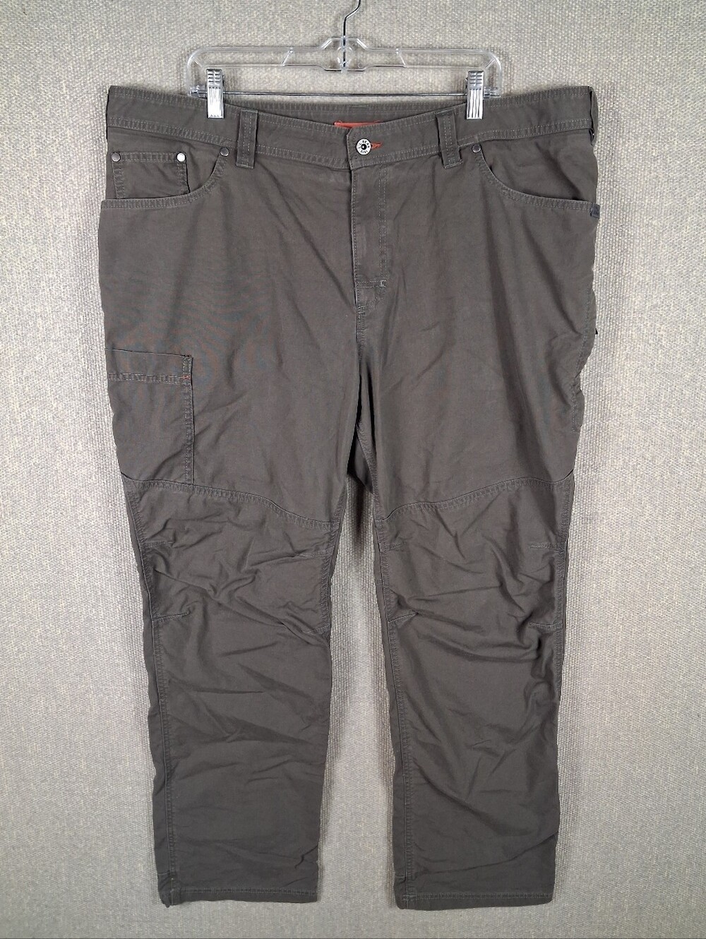 L.L. Bean Men's Cargo Pants in Charcoal Gray